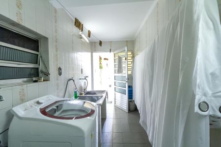 Casa à venda com 255m², 3 quartos e 4 vagasÁrea de Serviço