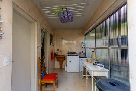 Casa à venda com 200m², 3 quartos e 2 vagasÁrea de Serviço