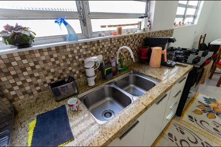 Casa à venda com 200m², 3 quartos e 2 vagasCozinha