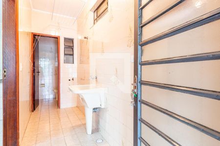 Casa à venda com 420m², 5 quartos e 4 vagas Casa à venda com 420m², 5 quartos e 4 vagasCasa 2