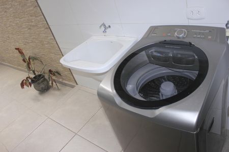 Casa à venda com 420m², 5 quartos e 4 vagasLavanderia