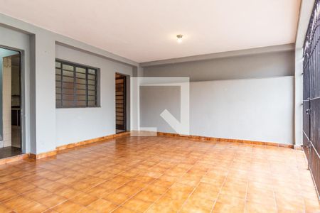Casa à venda com 420m², 5 quartos e 4 vagas Casa à venda com 420m², 5 quartos e 4 vagasCasa 2