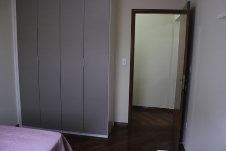 Casa à venda com 420m², 5 quartos e 4 vagasQuarto 2