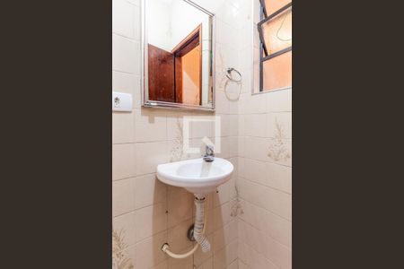 Casa à venda com 420m², 5 quartos e 4 vagas Casa à venda com 420m², 5 quartos e 4 vagasCasa 2