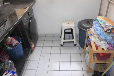 Apartamento à venda com 77m², 3 quartos e 1 vagaÁrea de Serviço