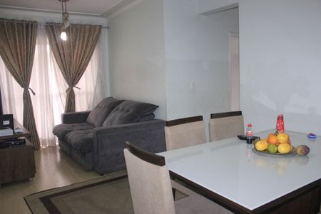 Sala de apartamento à venda com 3 quartos, 77m² em Cidade Brasil, Guarulhos