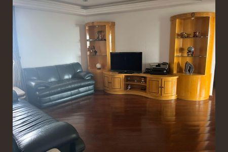 Apartamento para alugar com 560m², 4 quartos e 4 vagas Apartamento para alugar com 560m², 4 quartos e 4 vagasSala de TV