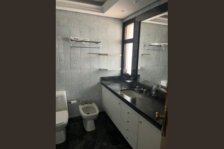Apartamento para alugar com 560m², 4 quartos e 4 vagas Apartamento para alugar com 560m², 4 quartos e 4 vagasBanheiro 2