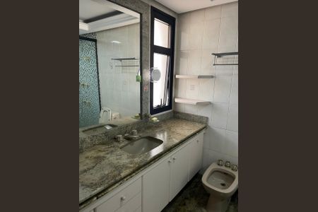 Apartamento para alugar com 560m², 4 quartos e 4 vagas Apartamento para alugar com 560m², 4 quartos e 4 vagasBanheiro 4