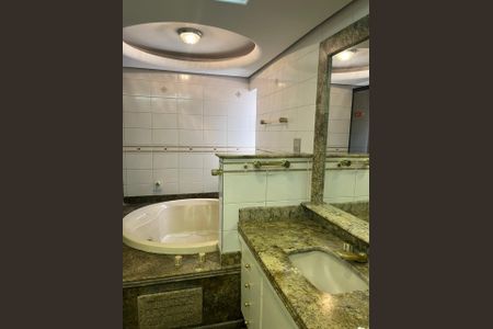 Apartamento para alugar com 560m², 4 quartos e 4 vagas Apartamento para alugar com 560m², 4 quartos e 4 vagasBanheiro Suíte