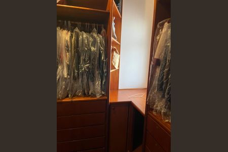 Apartamento para alugar com 560m², 4 quartos e 4 vagas Apartamento para alugar com 560m², 4 quartos e 4 vagasSuíte