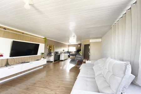 Casa à venda com 105m², 3 quartos e 1 vagaSala