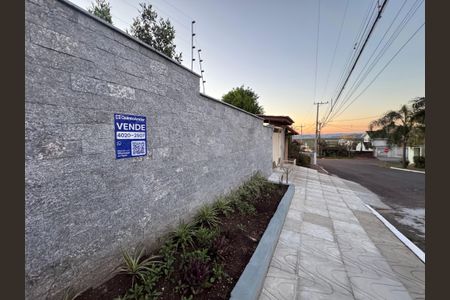 Casa à venda com 105m², 3 quartos e 1 vagaFachada - Placa