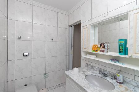 Casa à venda com 168m², 3 quartos e 2 vagasBanheiro da Suíte