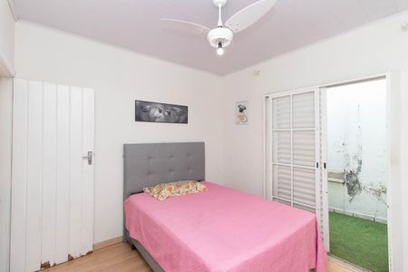 Casa à venda com 168m², 3 quartos e 2 vagasQuarto 1