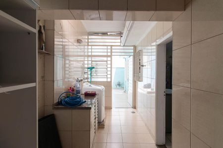 Casa à venda com 168m², 3 quartos e 2 vagasÁrea de Serviço