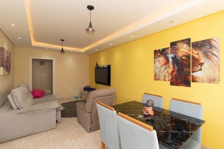 Casa à venda com 168m², 3 quartos e 2 vagasSala