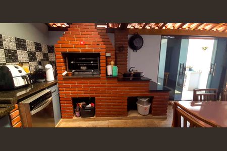 Casa à venda com 210m², 3 quartos e 3 vagasEspaço Gourmet