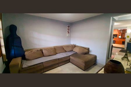 Sala de casa à venda com 3 quartos, 210m² em Jardim das Flores, Osasco