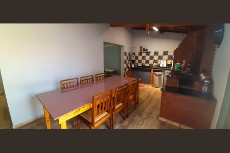 Casa à venda com 210m², 3 quartos e 3 vagasEspaço Gourmet