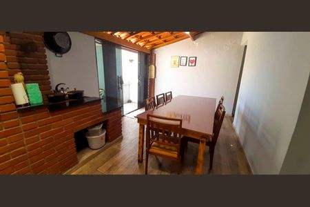 Casa à venda com 210m², 3 quartos e 3 vagasEspaço Gourmet