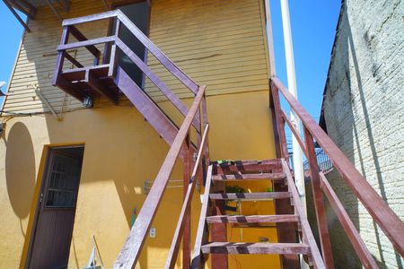 Casa para alugar com 220m², 1 quarto e sem vagaEscada