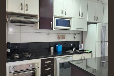 Apartamento à venda com 73m², 3 quartos e 1 vaga Apartamento à venda com 73m², 3 quartos e 1 vagaCozinha