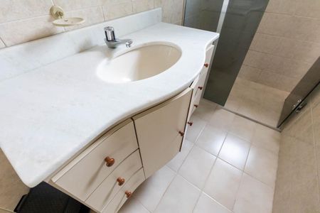 Apartamento à venda com 74m², 2 quartos e 1 vagaBanheiro