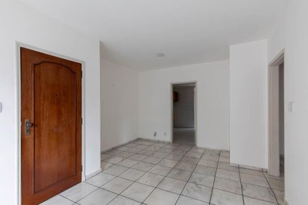 Apartamento à venda com 74m², 2 quartos e 1 vagaSala