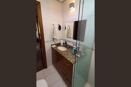 Apartamento à venda com 74m², 2 quartos e 1 vagaBanheiro Social