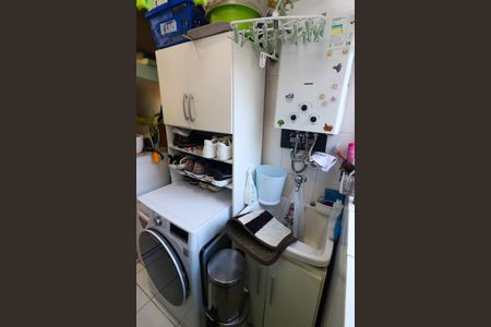 Apartamento à venda com 74m², 2 quartos e 1 vagaÁrea de Serviço