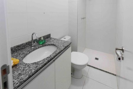 Apartamento à venda com 78m², 2 quartos e 2 vagas Apartamento à venda com 78m², 2 quartos e 2 vagasBanheiro da Social