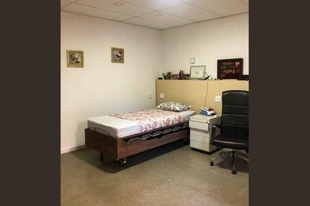 Casa à venda com 3 quartos, 220m² em Vila Olímpia, São Paulo