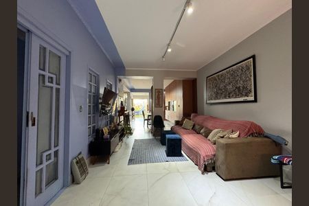 Casa à venda com 4 quartos, 236m² em Vila Guarani (Zona Sul), São Paulo