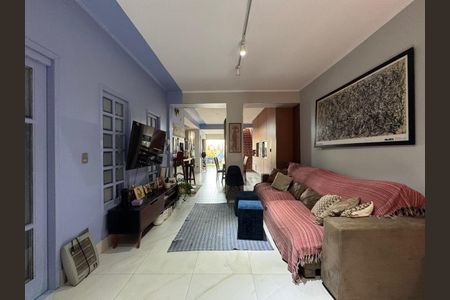 Casa à venda com 4 quartos, 236m² em Vila Guarani (Zona Sul), São Paulo