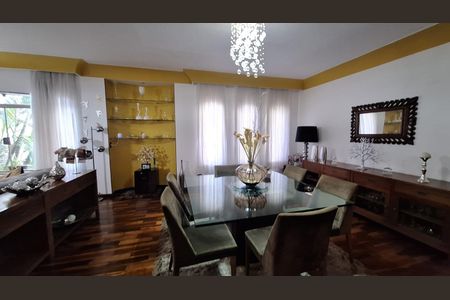 Casa à venda com 4 quartos, 289m² em Vila Prudente, São Paulo