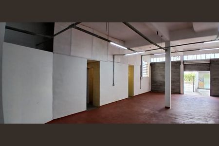 Casa à venda com 3 quartos, 326m² em Vila Sofia, São Paulo