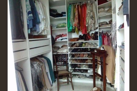 Casa à venda com 3 quartos, 375m² em Indianópolis, São Paulo