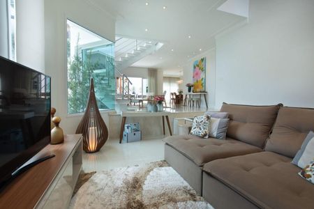 Casa à venda com 4 quartos, 324m² em Residencial Quatro (Alphaville), Santana de Parnaíba