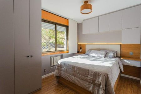 Apartamento à venda com 2 quartos, 72m² em Passo d’Areia, Porto Alegre