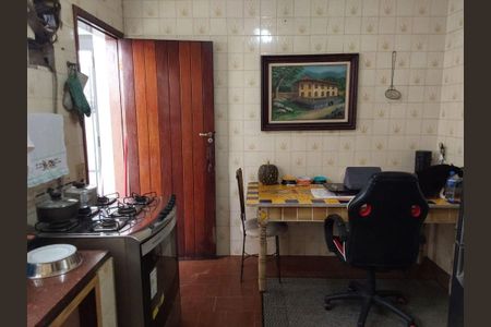 Casa à venda com 2 quartos, 130m² em Ferreira, São Paulo