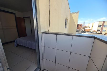 Casa à venda com 213m², 3 quartos e 3 vagas Casa à venda com 213m², 3 quartos e 3 vagasVaranda do Quarto 2