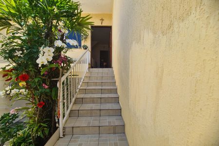 Casa à venda com 213m², 3 quartos e 3 vagas Casa à venda com 213m², 3 quartos e 3 vagasÁrea Externa