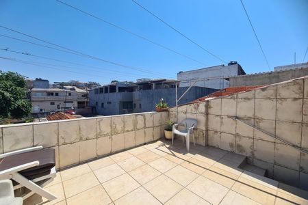 Casa à venda com 213m², 3 quartos e 3 vagas Casa à venda com 213m², 3 quartos e 3 vagasÁrea Externa