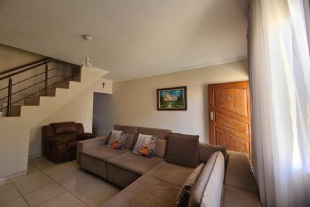 Sala de casa à venda com 3 quartos, 213m² em Parque São Lucas, São Paulo