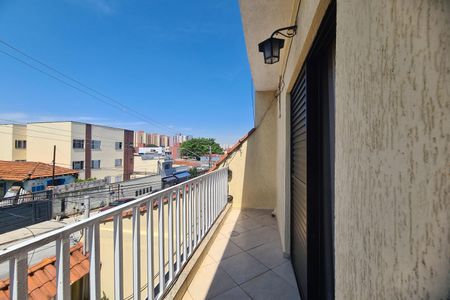 Casa à venda com 213m², 3 quartos e 3 vagas Casa à venda com 213m², 3 quartos e 3 vagasVaranda do Quarto 2