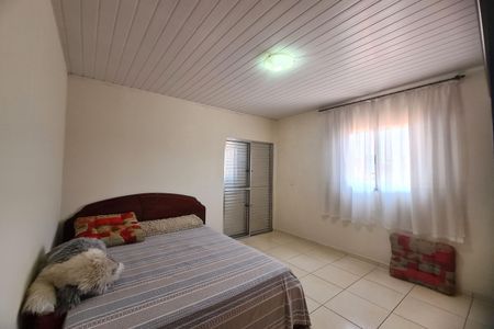 Casa à venda com 213m², 3 quartos e 3 vagas Casa à venda com 213m², 3 quartos e 3 vagasQuarto 2
