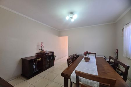 Casa à venda com 213m², 3 quartos e 3 vagas Casa à venda com 213m², 3 quartos e 3 vagasCopa