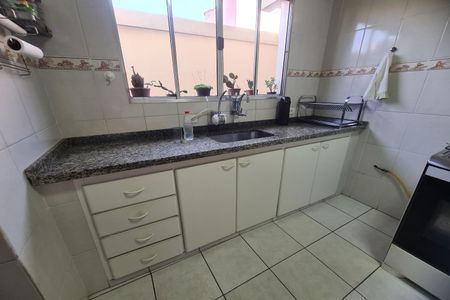 Casa à venda com 213m², 3 quartos e 3 vagas Casa à venda com 213m², 3 quartos e 3 vagasCozinha