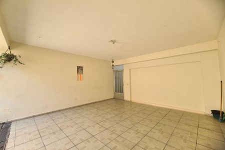 Casa à venda com 213m², 3 quartos e 3 vagas Casa à venda com 213m², 3 quartos e 3 vagasGaragem